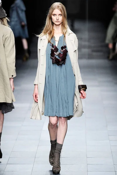 Look 19